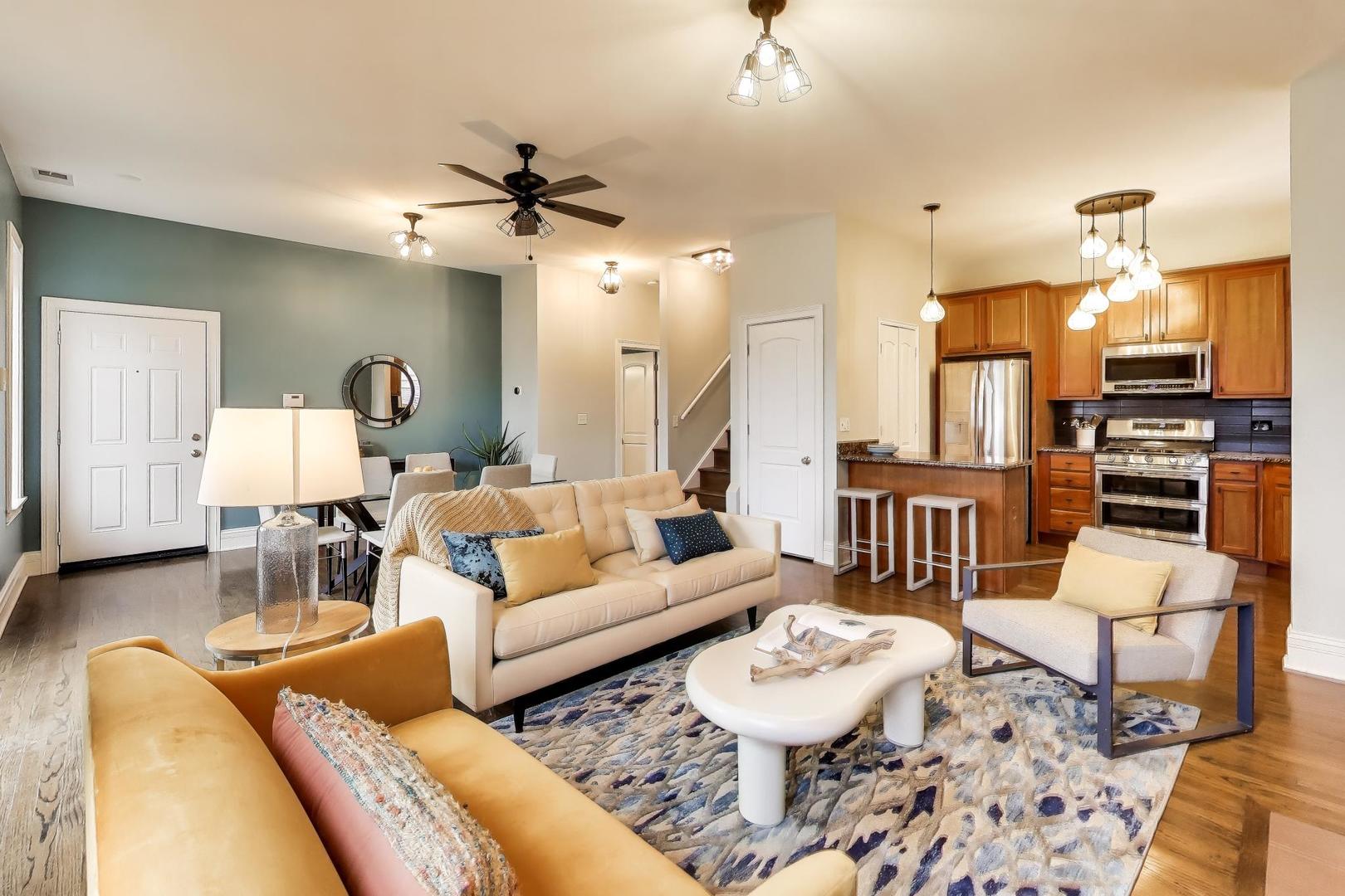 3044 West Roscoe Street, Unit 2E Chicago, IL 60618 - Photo 6 of 26