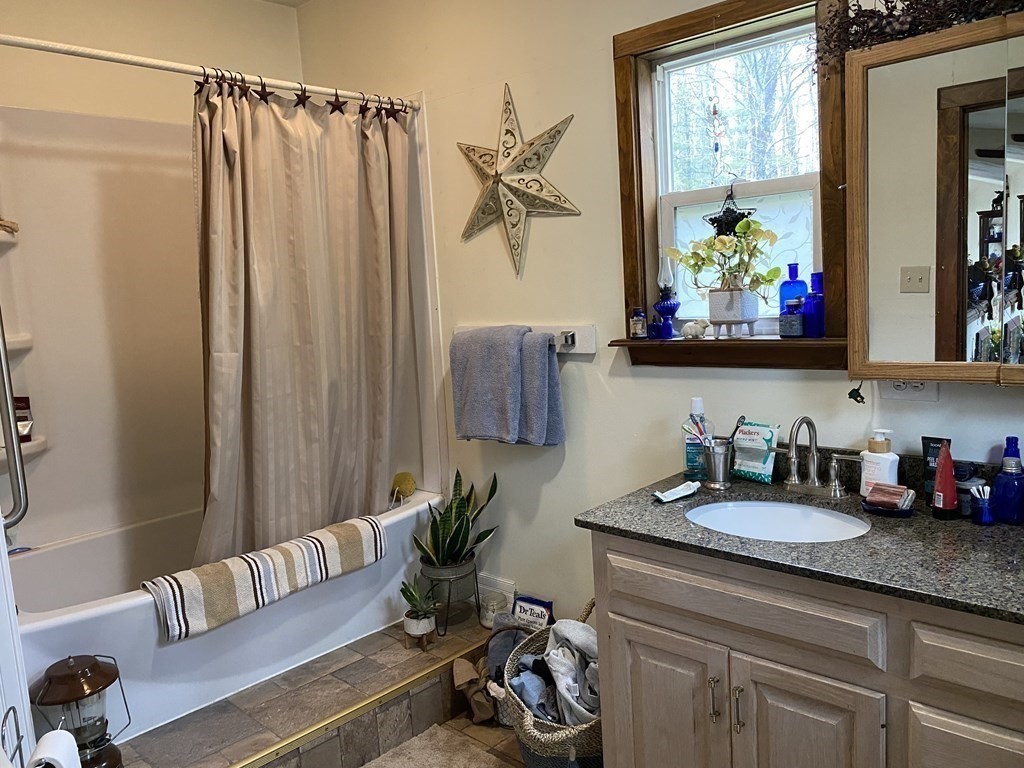 3 Nicholas Way Rutland, MA 01543 - Photo 16 of 21