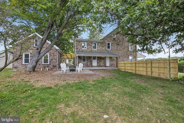 $610,000 | 225 East Canal Road, York, PA 17404