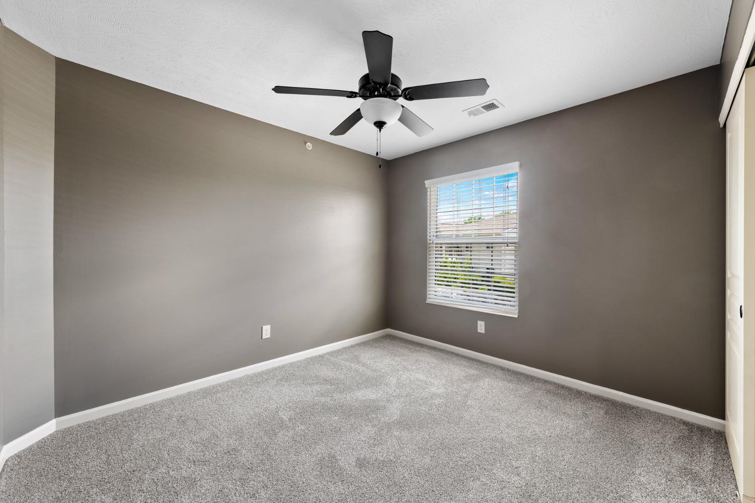 303 Sunset View Lawrenceburg, IN 47025 - Photo 16 of 30