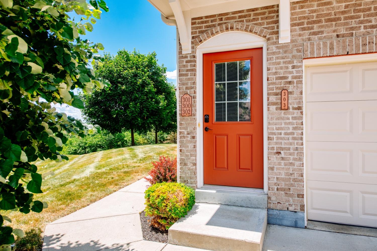 303 Sunset View Lawrenceburg, IN 47025 - Photo 2 of 30