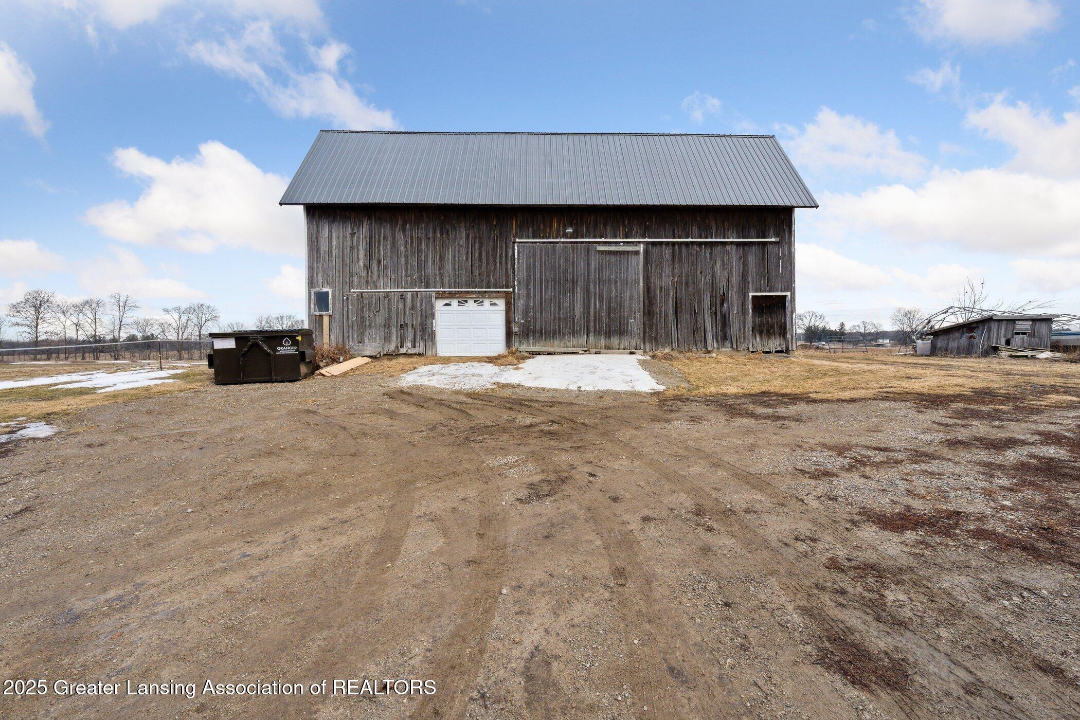 4196 West Wilson Road Perrinton, MI 48871 - Photo 9 of 44 4196-W-Wilson-Rd-Perrinton-MI-48871-Wind