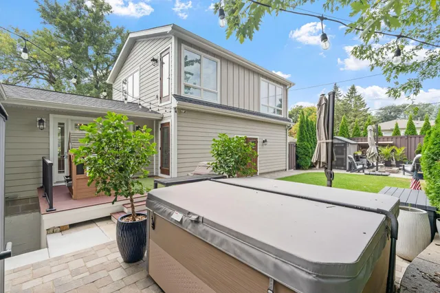 $4,295 | 263 Lexington Parkway South, St. Paul, MN 55105