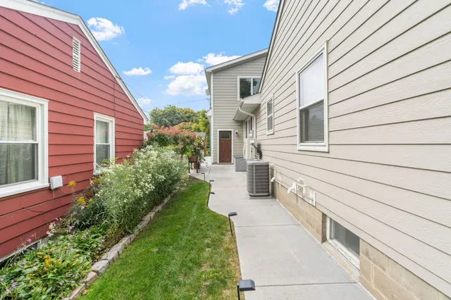 $4,295 | 263 Lexington Parkway South, St. Paul, MN 55105