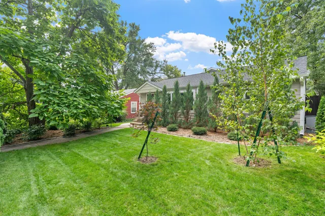 $4,295 | 263 Lexington Parkway South, St. Paul, MN 55105