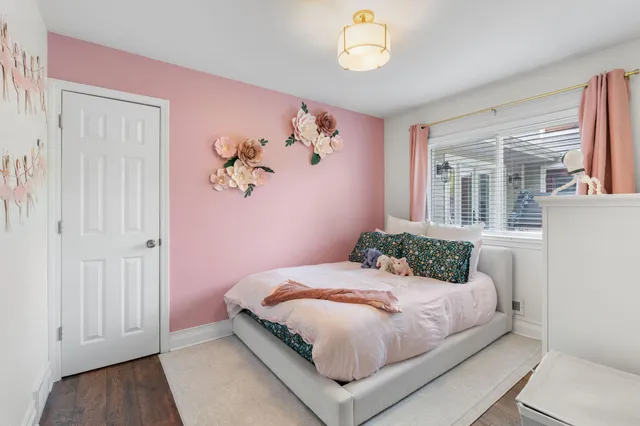 $4,295 | 263 Lexington Parkway South, St. Paul, MN 55105