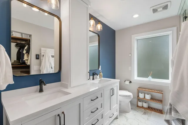 $4,295 | 263 Lexington Parkway South, St. Paul, MN 55105