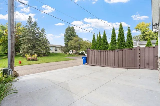 $4,295 | 263 Lexington Parkway South, St. Paul, MN 55105