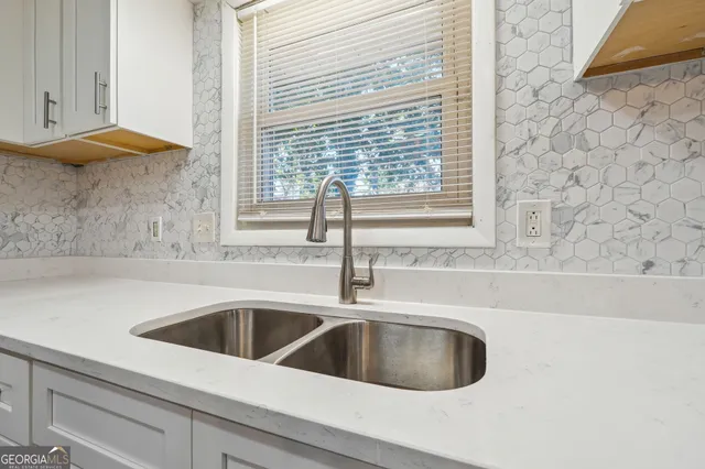 $2,300 | 2419 Greenway Drive, Decatur, GA 30035