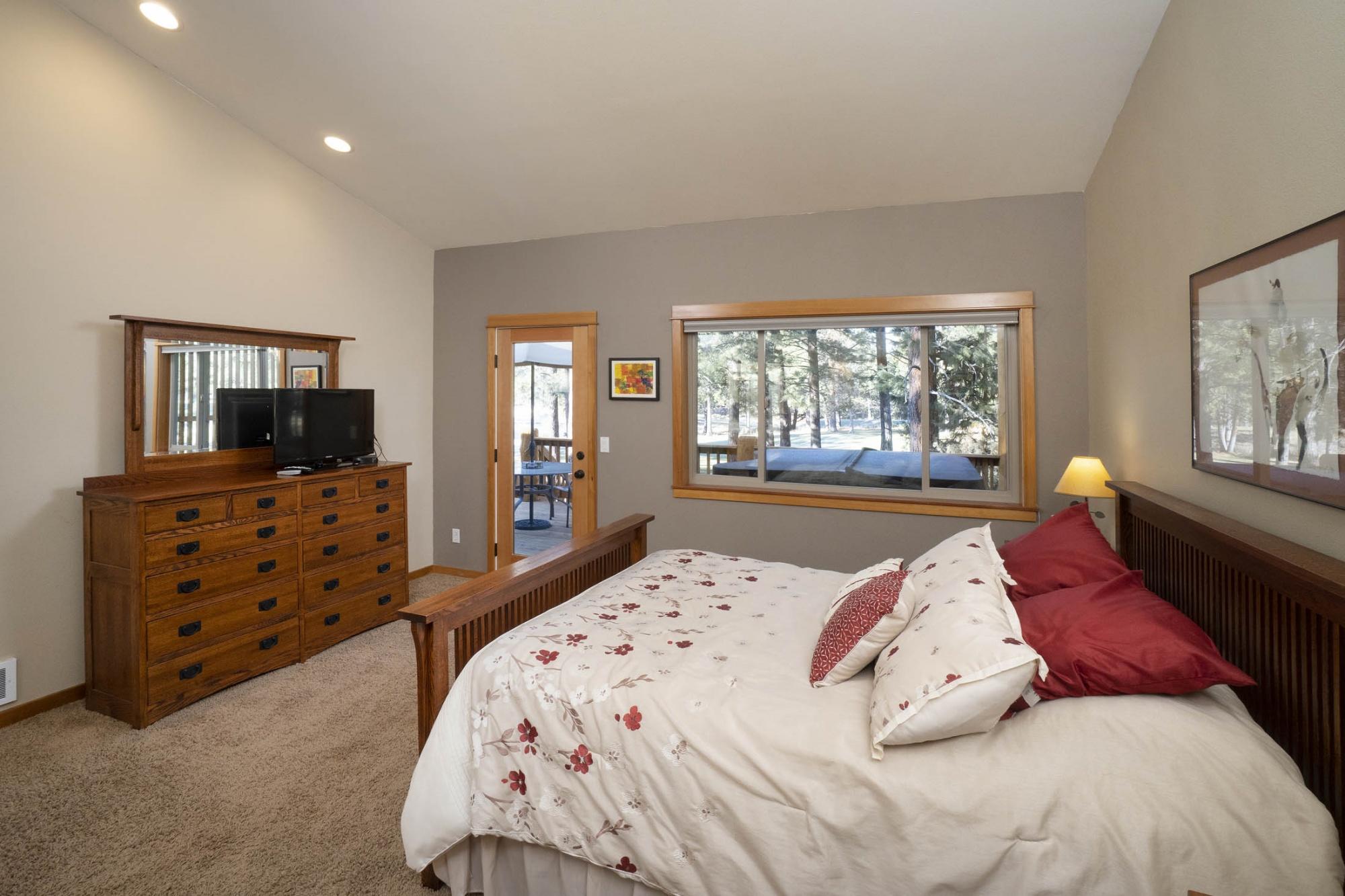 60769 Currant Way Bend, OR 97702 - Photo 12 of 32 batch_40