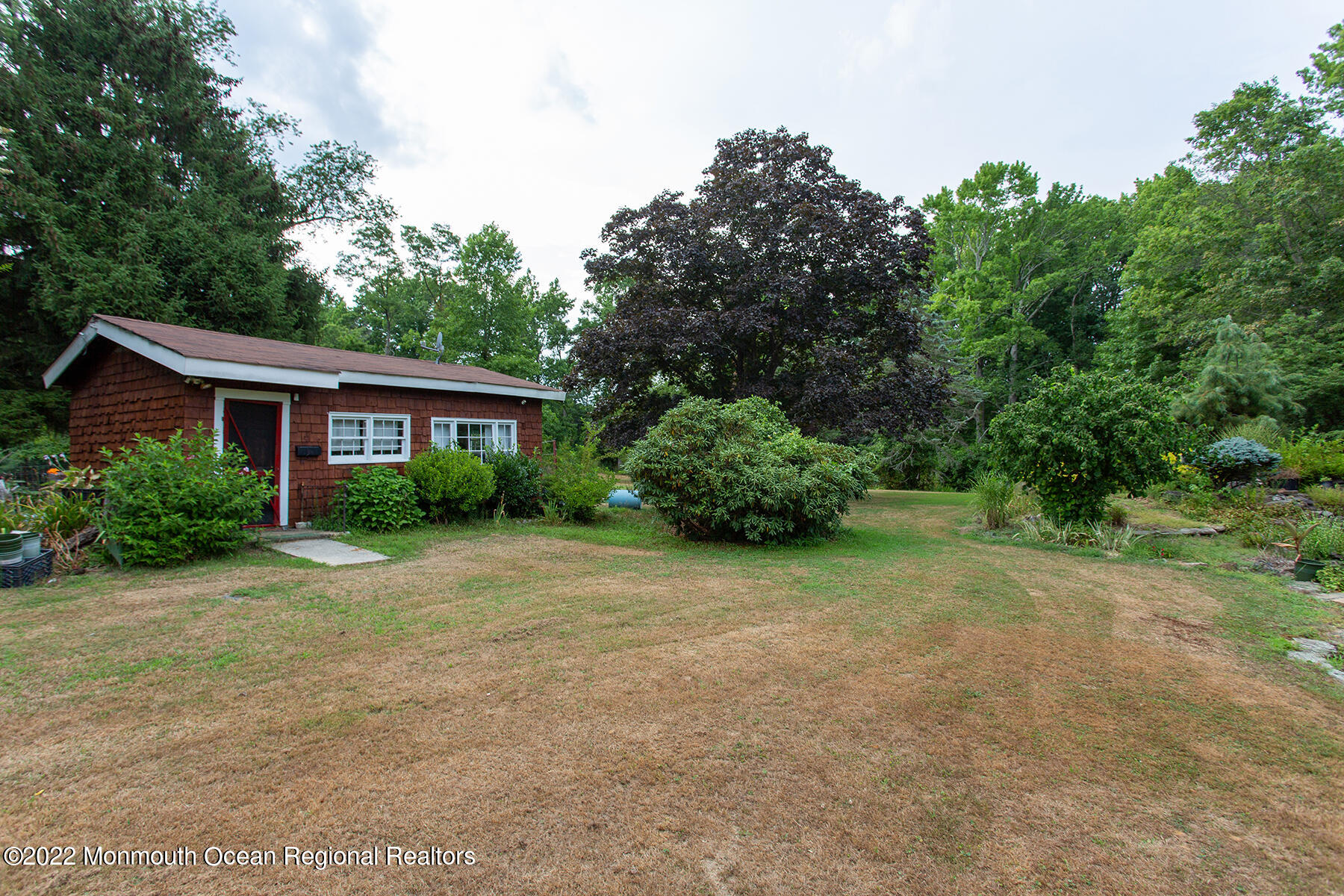 18 Water Street Colts Neck, NJ 07722 - Photo 4 of 26 A72A8235