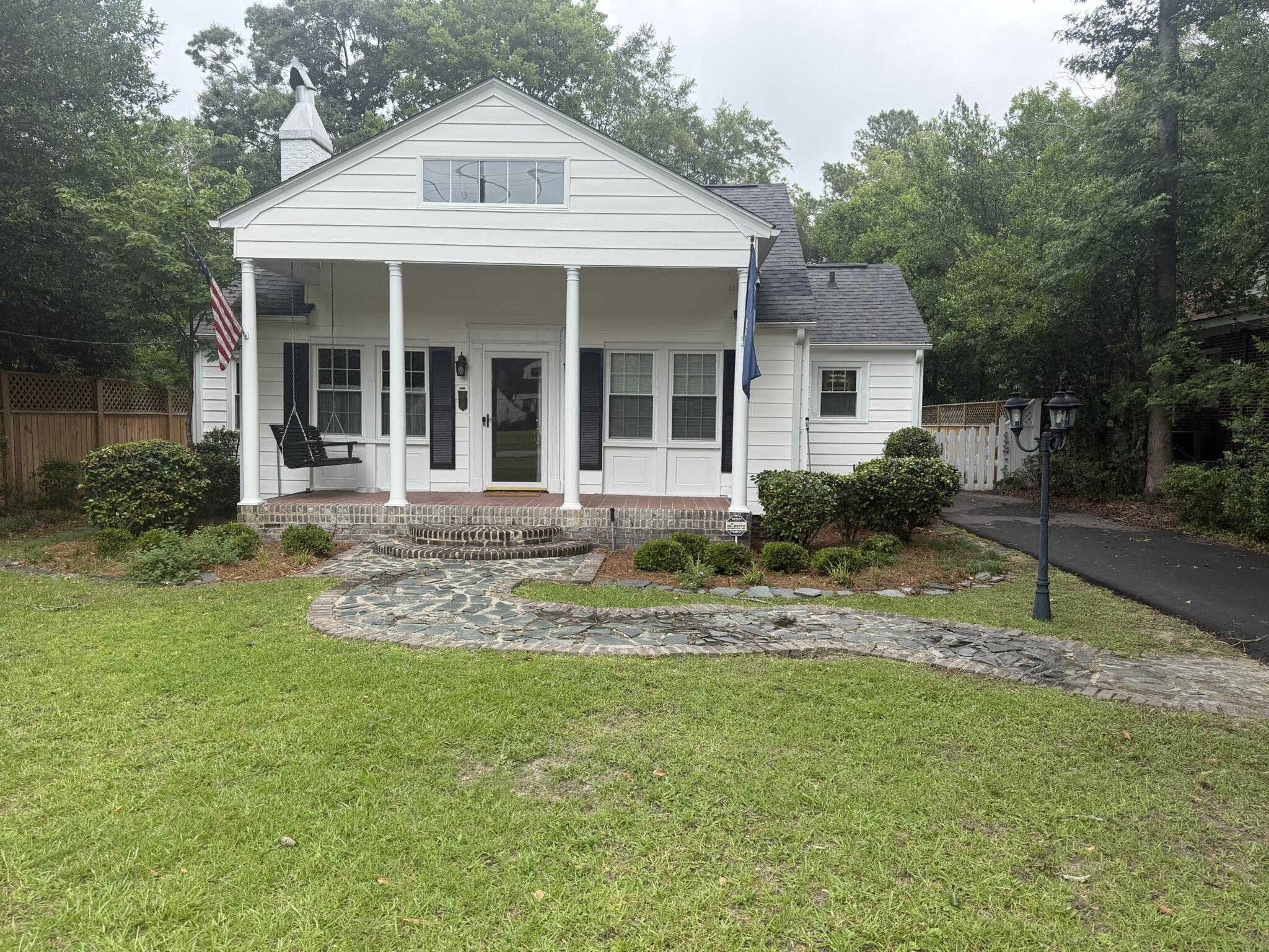 213 Haynsworth Street Sumter, SC 29150 - Photo 4 of 37 IMG_1388
