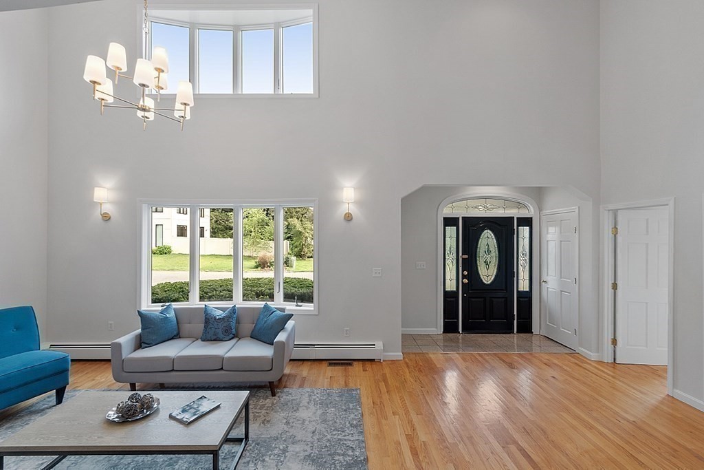 11 Lyon Road Brookline, MA 02467 - Photo 3 of 37