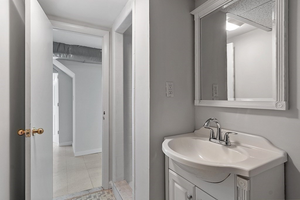 11 Lyon Road Brookline, MA 02467 - Photo 32 of 37