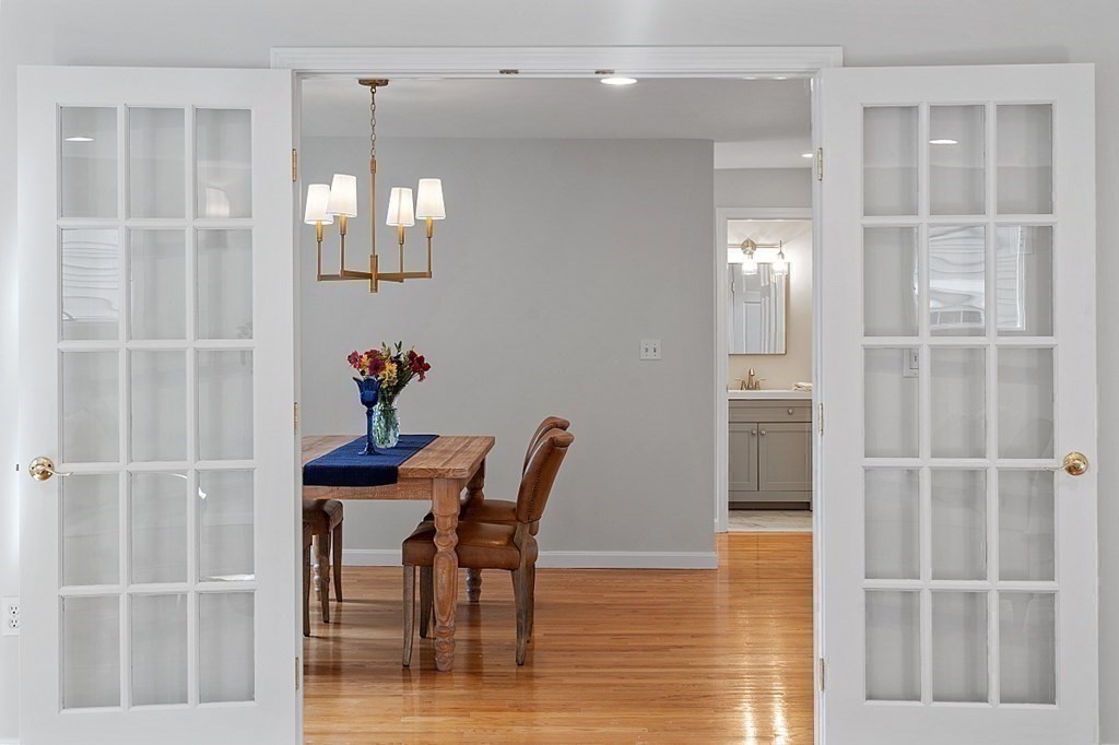 11 Lyon Road Brookline, MA 02467 - Photo 9 of 37