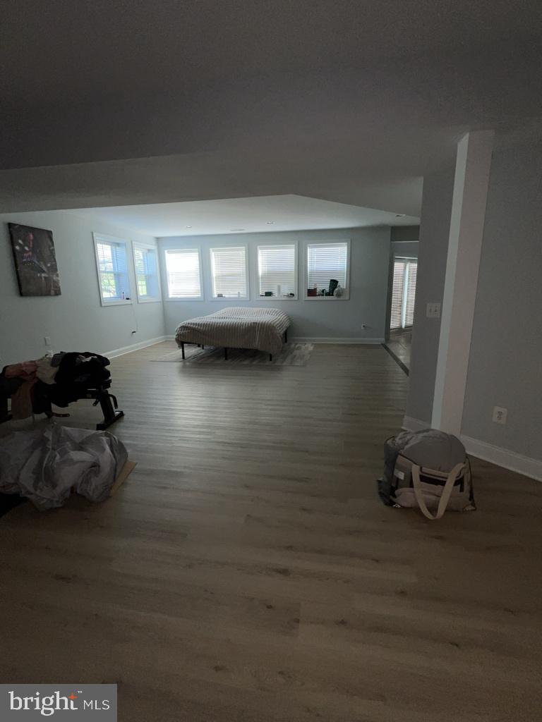 43417 Cedar Place Chantilly, VA 20152 - Photo 18 of 24 Spacious room with natural light.