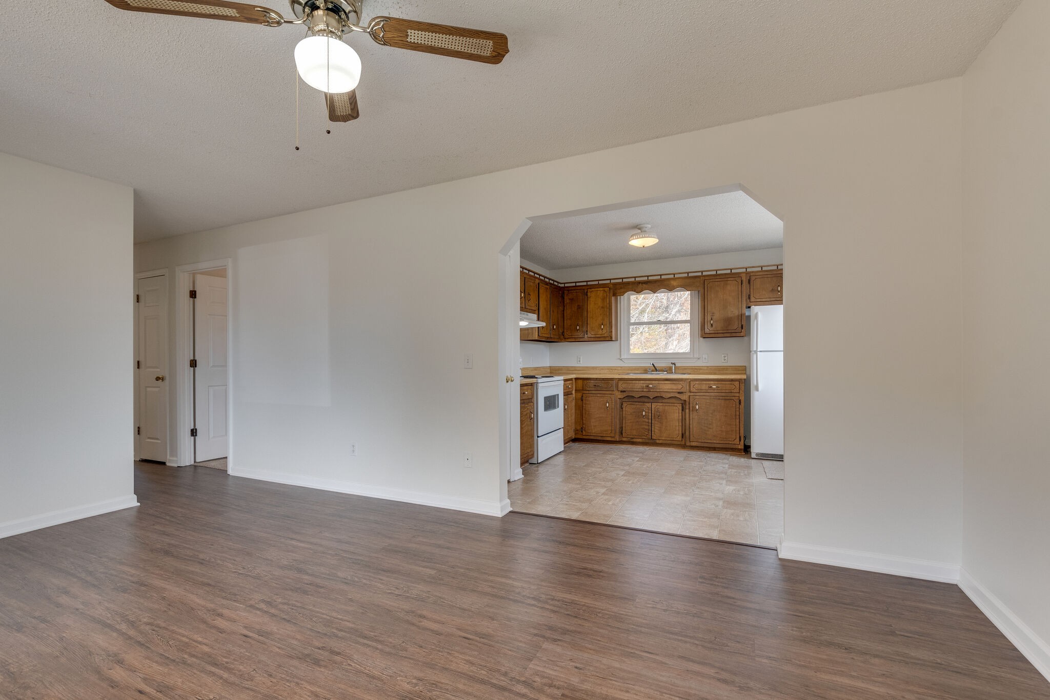 220 Hurst Road Hohenwald, TN 38462 - Photo 8 of 25 Gallery Image 8