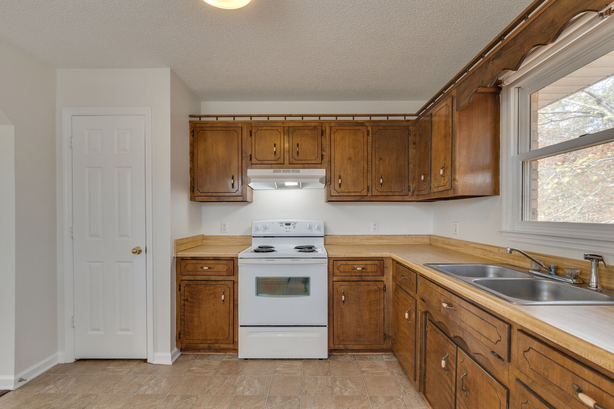 220 Hurst Road Hohenwald, TN 38462 - Photo 10 of 25 Gallery Image 10