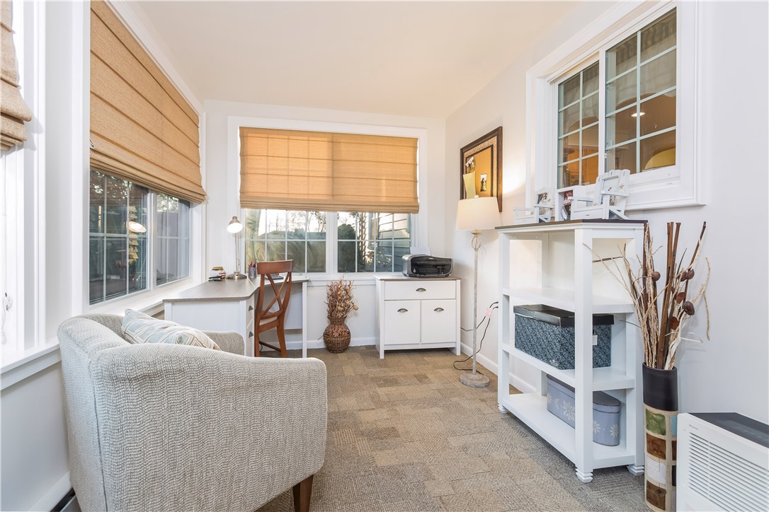 96 Edgehill Road Warwick, RI 02889 - Photo 14 of 35