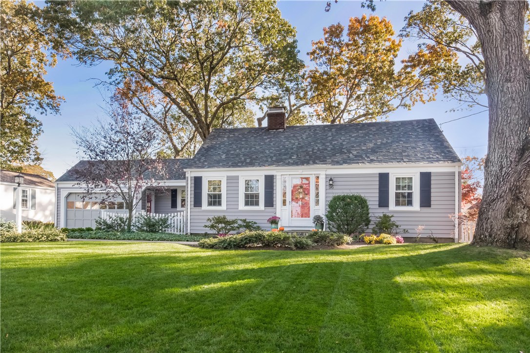 96 Edgehill Road Warwick, RI 02889 - Photo 2 of 35