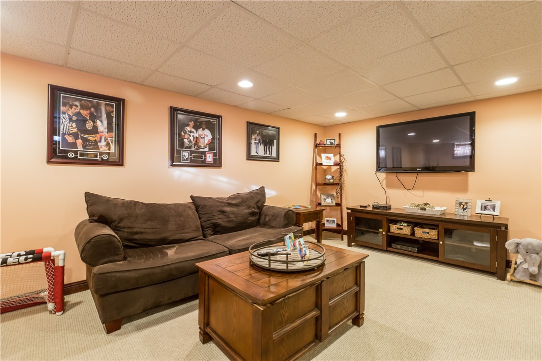 96 Edgehill Road Warwick, RI 02889 - Photo 24 of 35