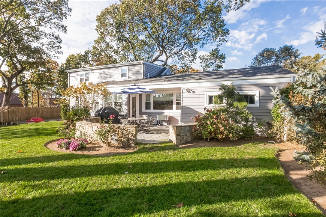 96 Edgehill Road Warwick, RI 02889 - Photo 29 of 35