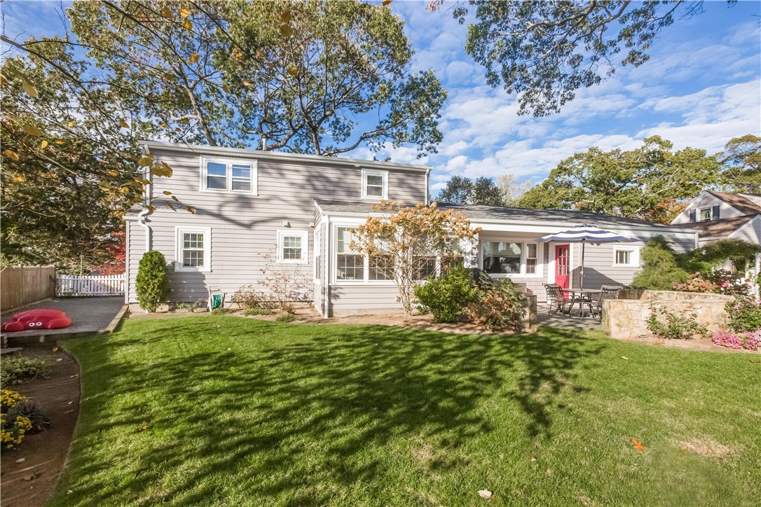 96 Edgehill Road Warwick, RI 02889 - Photo 30 of 35