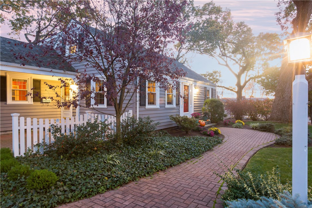 96 Edgehill Road Warwick, RI 02889 - Photo 5 of 35