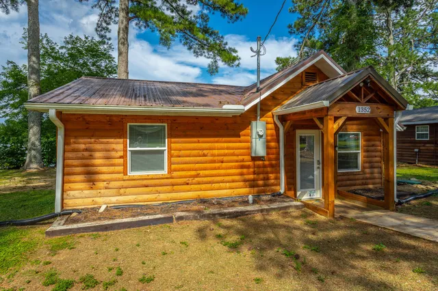 $1,200,000 | 13461372 Peggy Lane, Tunnel Hill, GA 30755