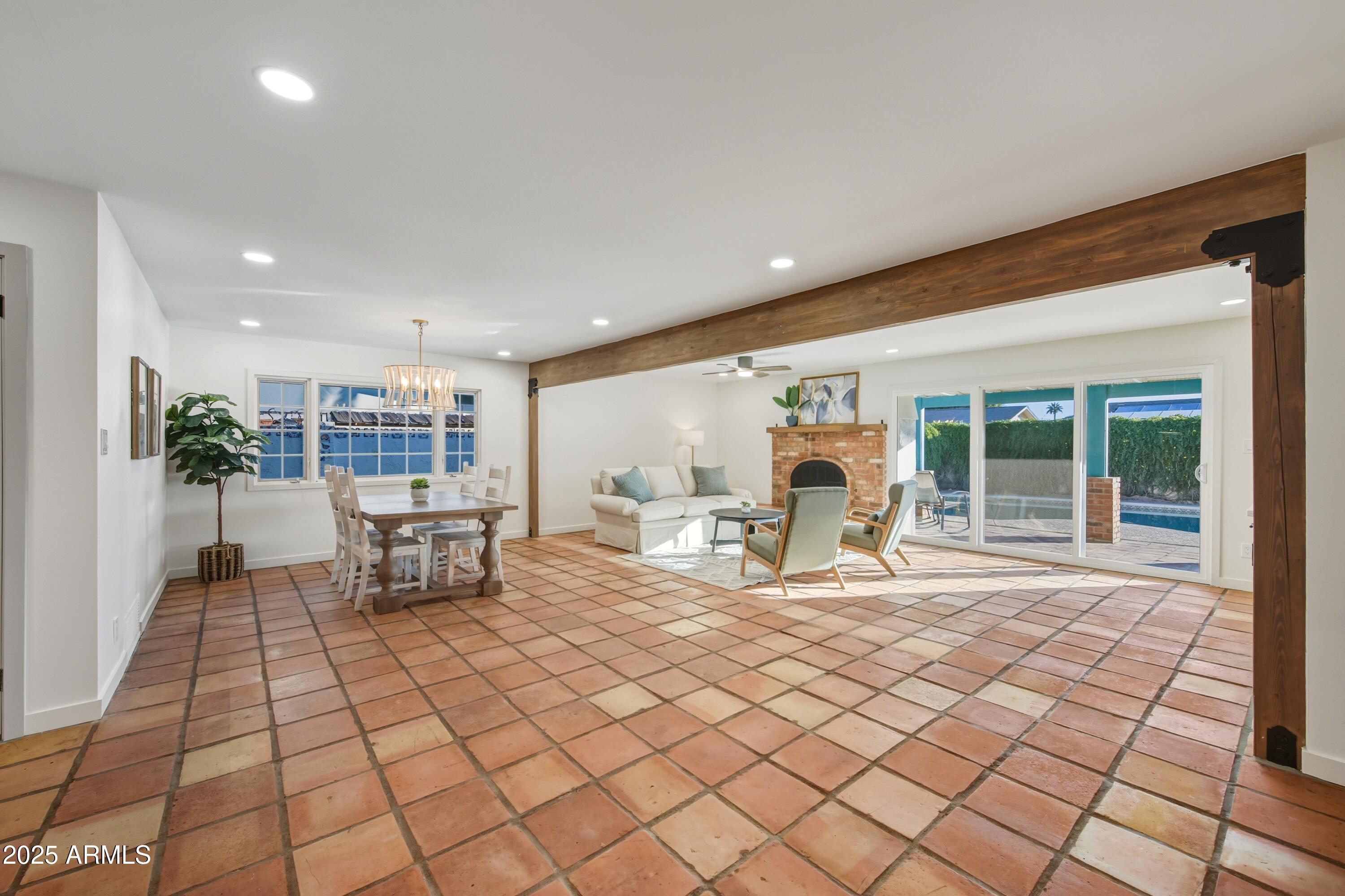 537 North Jay Street Chandler, AZ 85225 - Photo 10 of 39 a living room with furniture