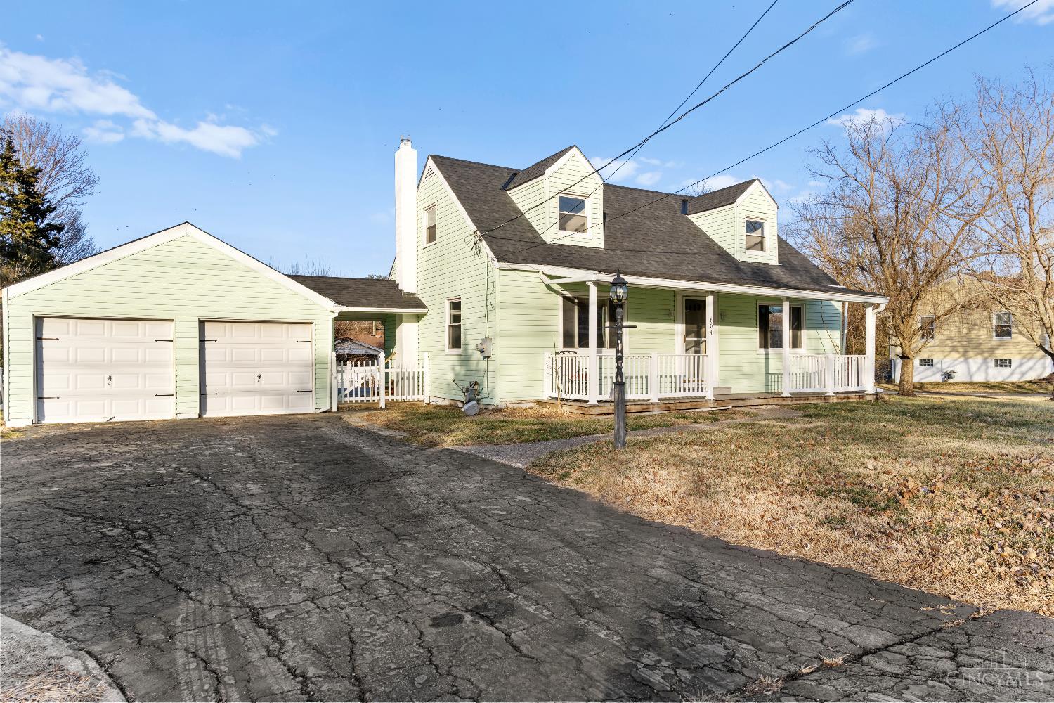 604 Smiley Avenue Springdale, OH 45246 - Photo 1 of 26