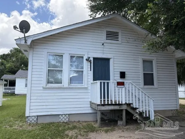 $1,500 | 2709 North Davis Highway, Pensacola, FL 32503