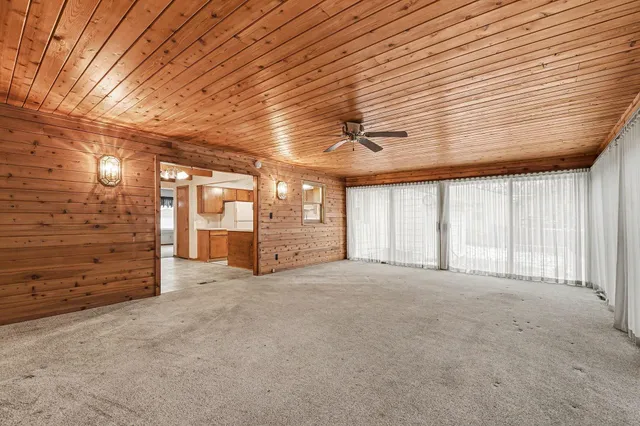 $315,900 | 5560 Greenboro Drive Southeast, Grand Rapids, MI 49508