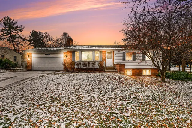 $315,900 | 5560 Greenboro Drive Southeast, Grand Rapids, MI 49508