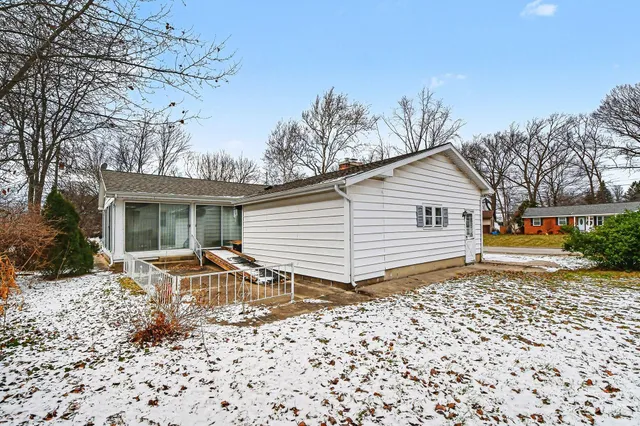 $315,900 | 5560 Greenboro Drive Southeast, Grand Rapids, MI 49508