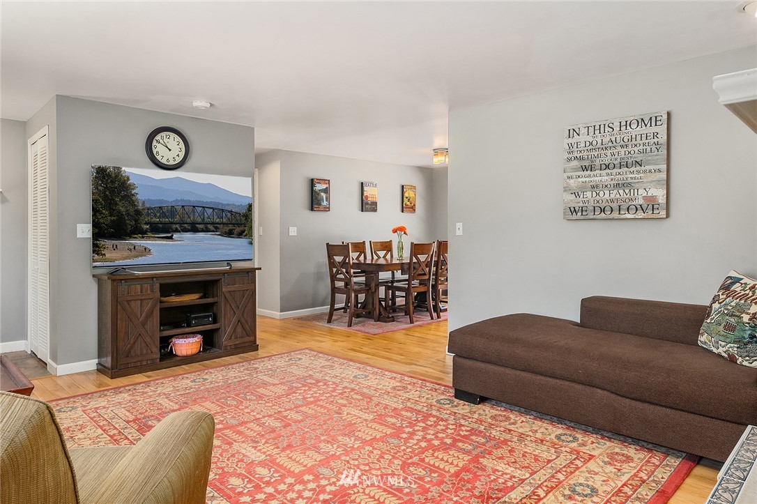 11617 Fay Road Northeast Carnation, WA 98014 - Photo 4 of 31