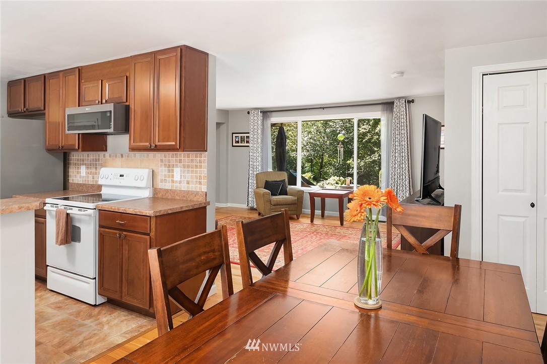 11617 Fay Road Northeast Carnation, WA 98014 - Photo 5 of 31