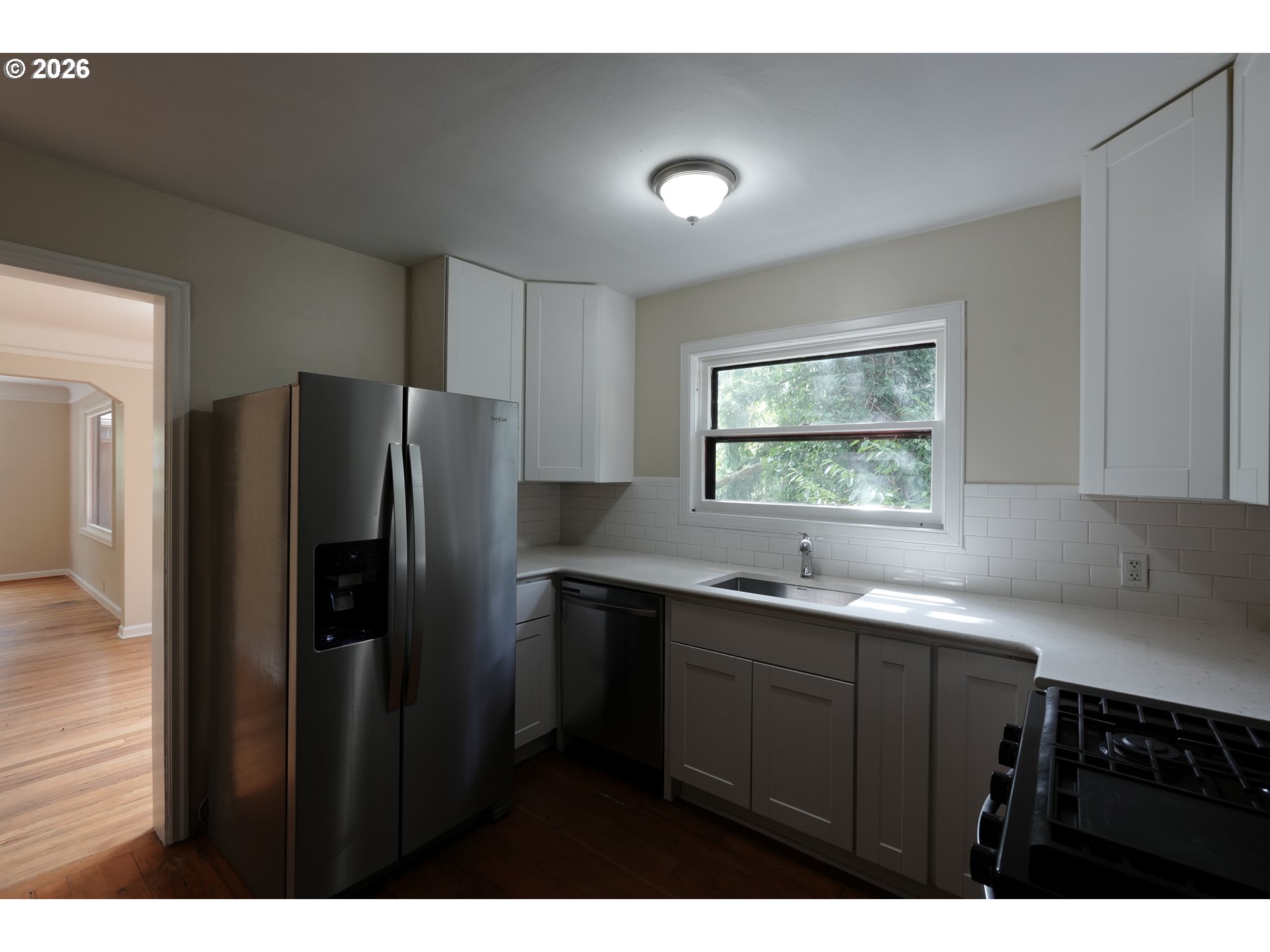 7925 Southwest 11th Avenue Portland, OR 97219 - Photo 13 of 39