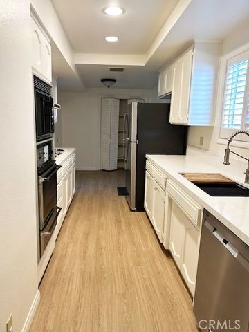 $3,600 | 4415 Saugus Avenue, Unit 202, Sherman Oaks, CA 91403