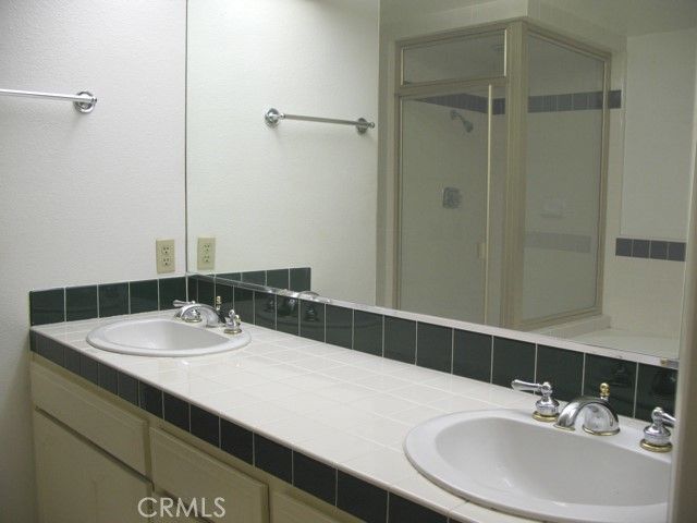 $3,600 | 4415 Saugus Avenue, Unit 202, Sherman Oaks, CA 91403