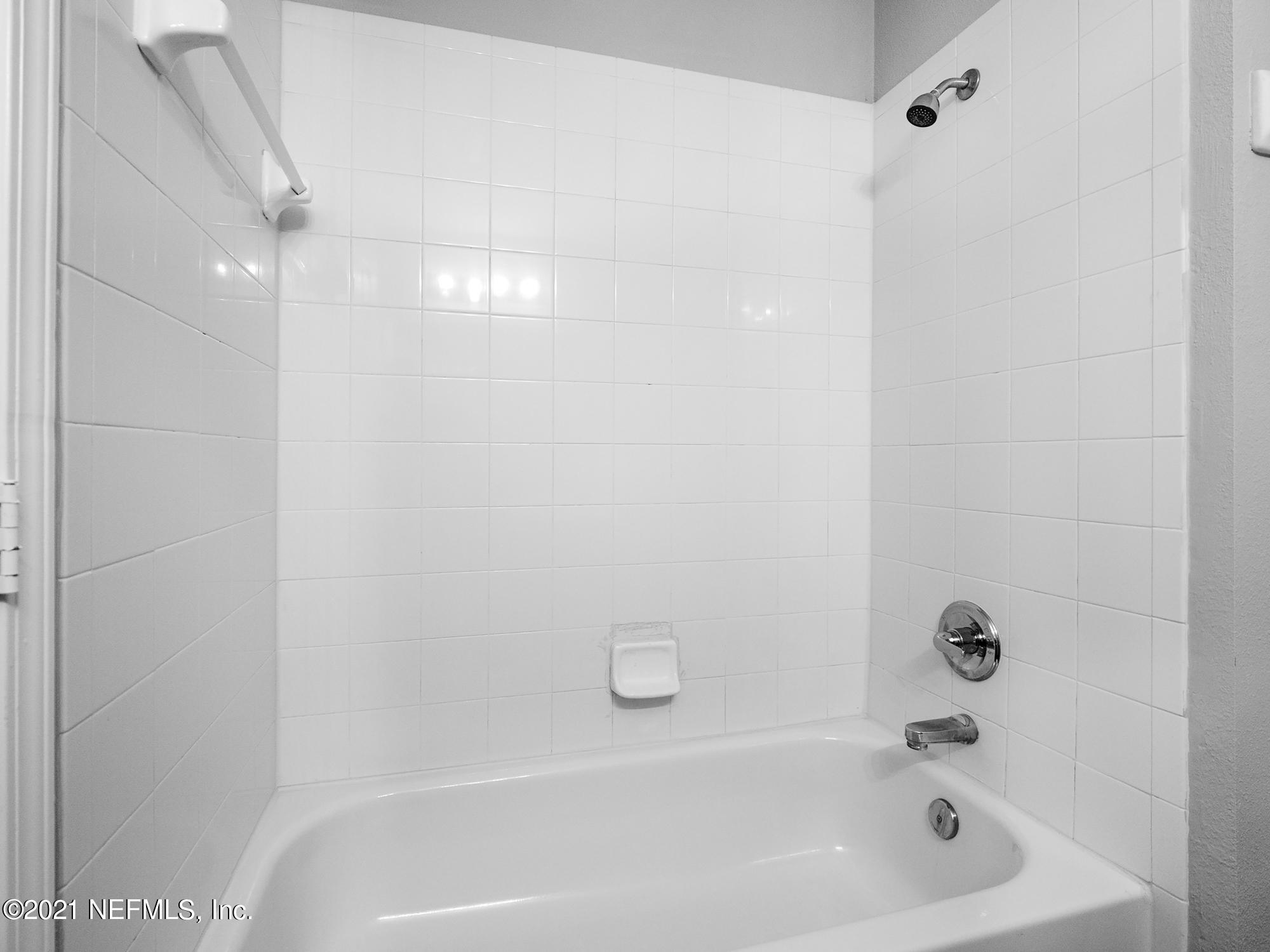 5260 Collins Road, Unit 904 Jacksonville, FL 32244 - Photo 15 of 18 5260 Collins Rd Unit 904 Edit-16