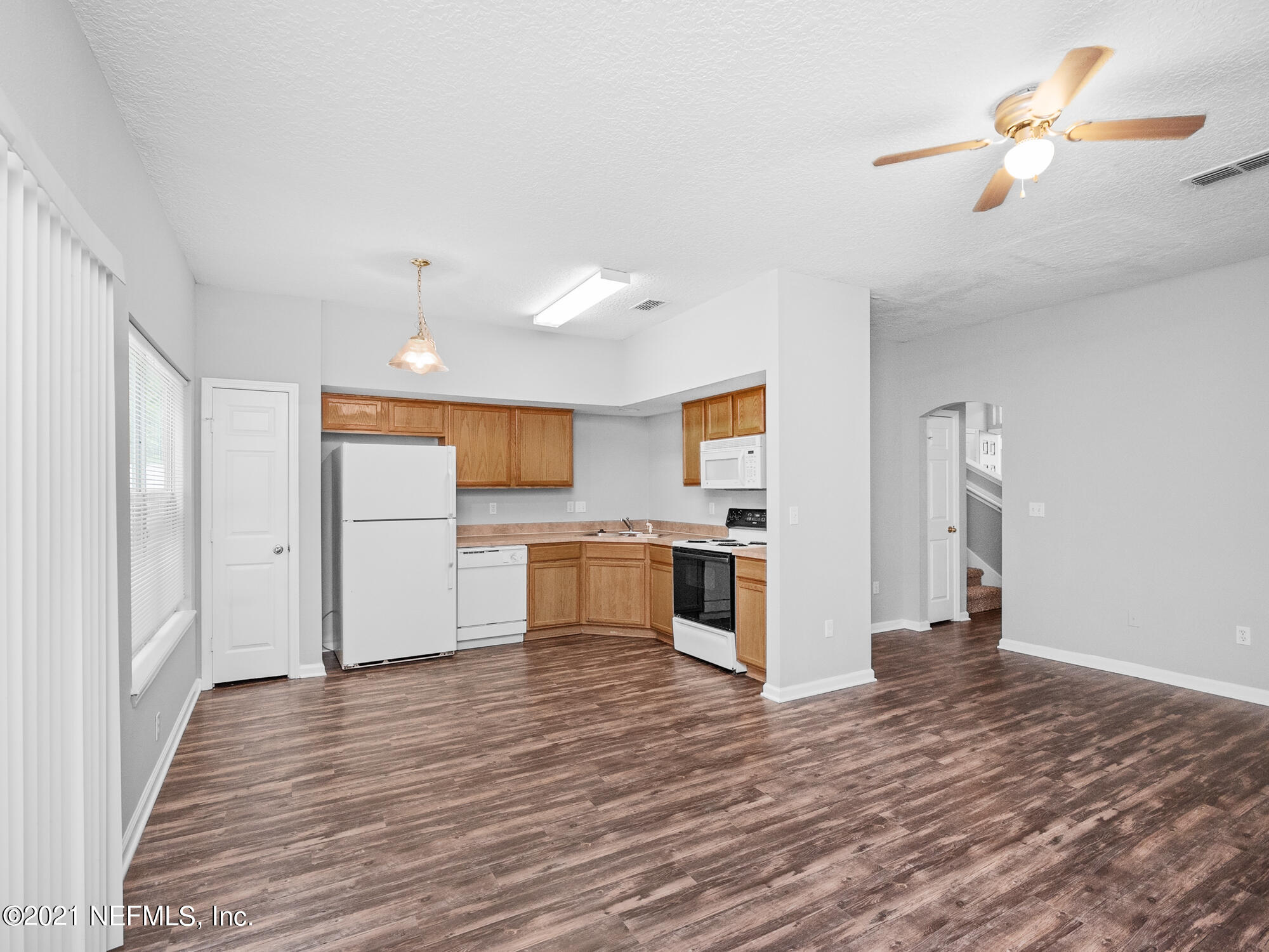 5260 Collins Road, Unit 904 Jacksonville, FL 32244 - Photo 3 of 18 5260 Collins Rd Unit 904 Edit-4