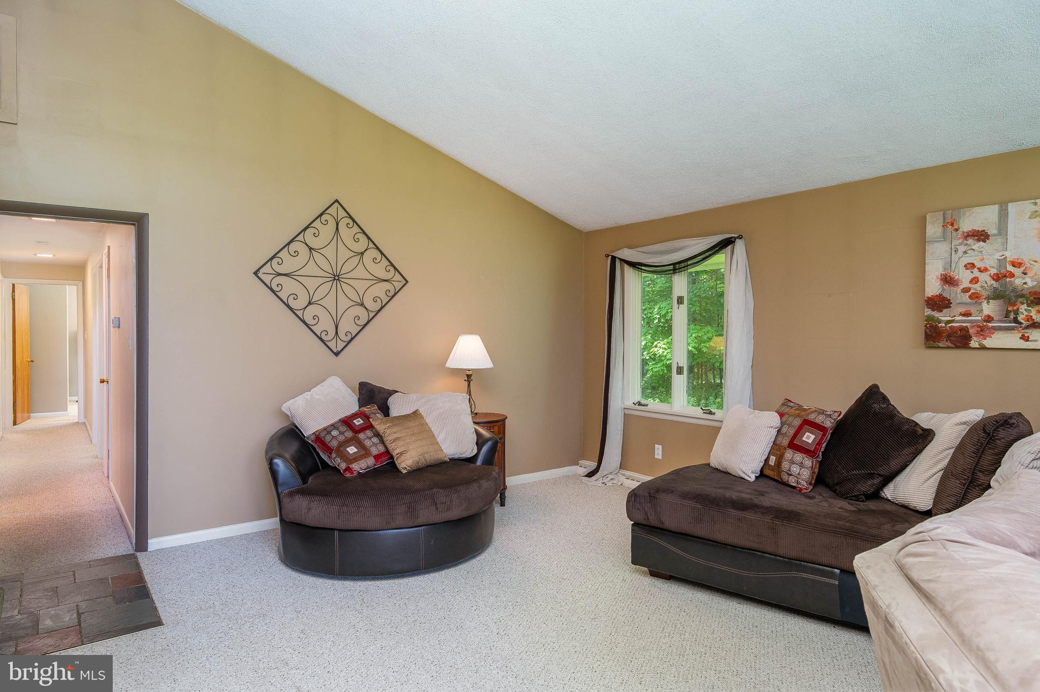 2147 Ward Road Green Lane, PA 18054 - Photo 7 of 41 Gallery Image 7