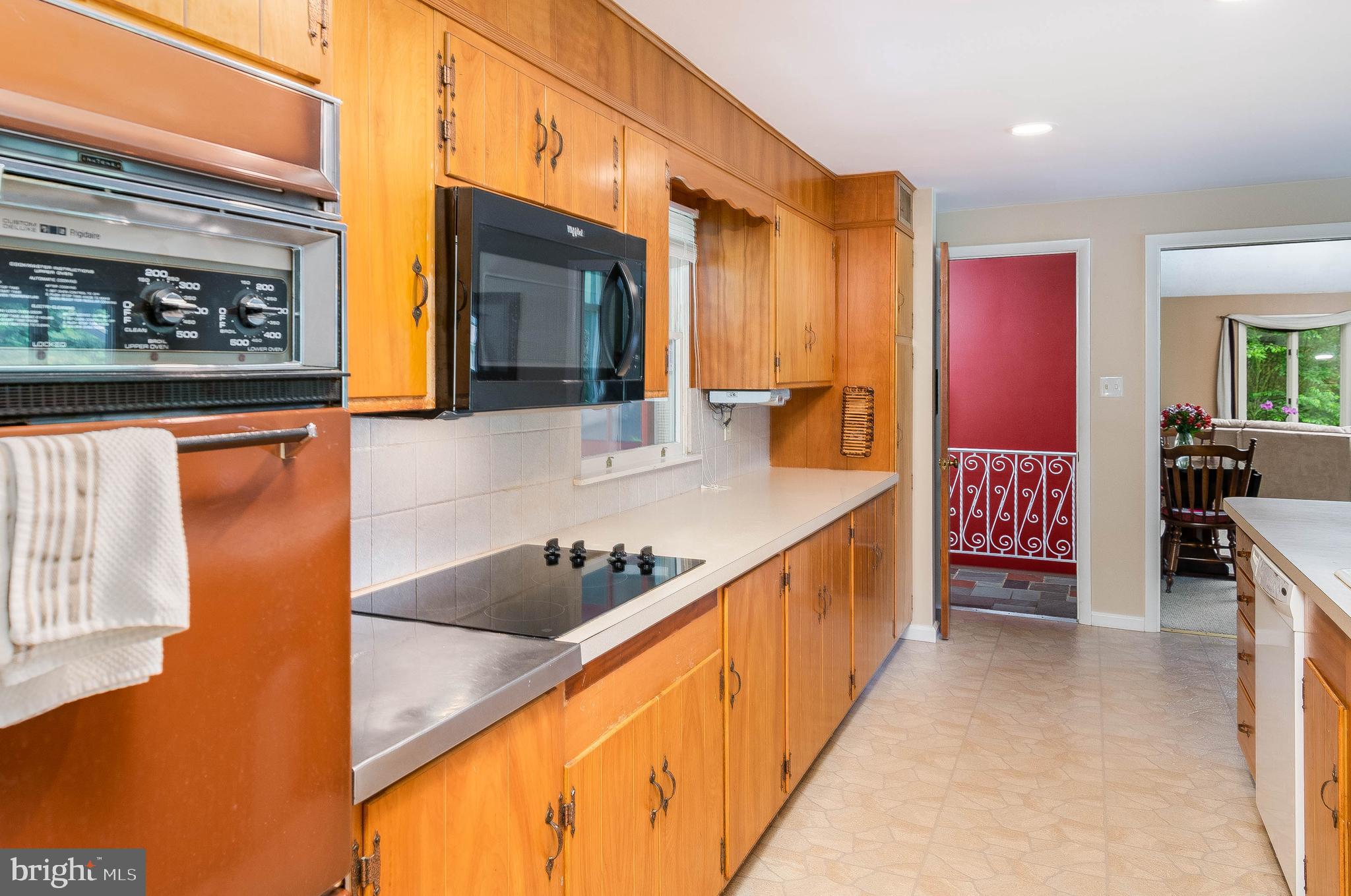 2147 Ward Road Green Lane, PA 18054 - Photo 8 of 41 Gallery Image 8