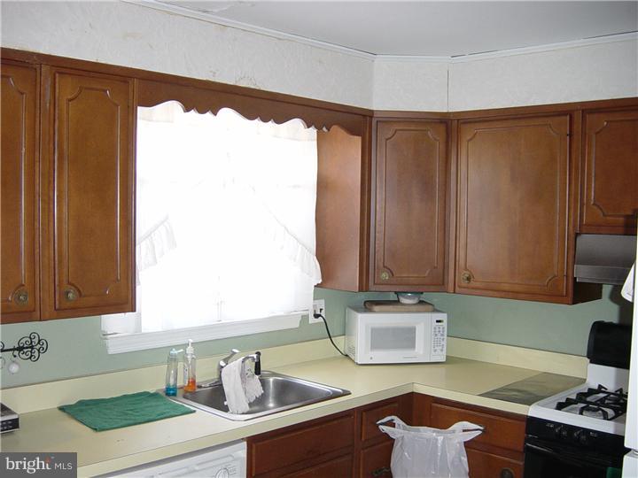 330 Fairview Road Springfield, PA 19064 - Photo 20 of 21 Kitchen