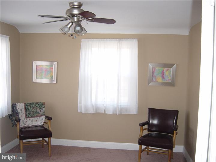 330 Fairview Road Springfield, PA 19064 - Photo 10 of 21 Family Room