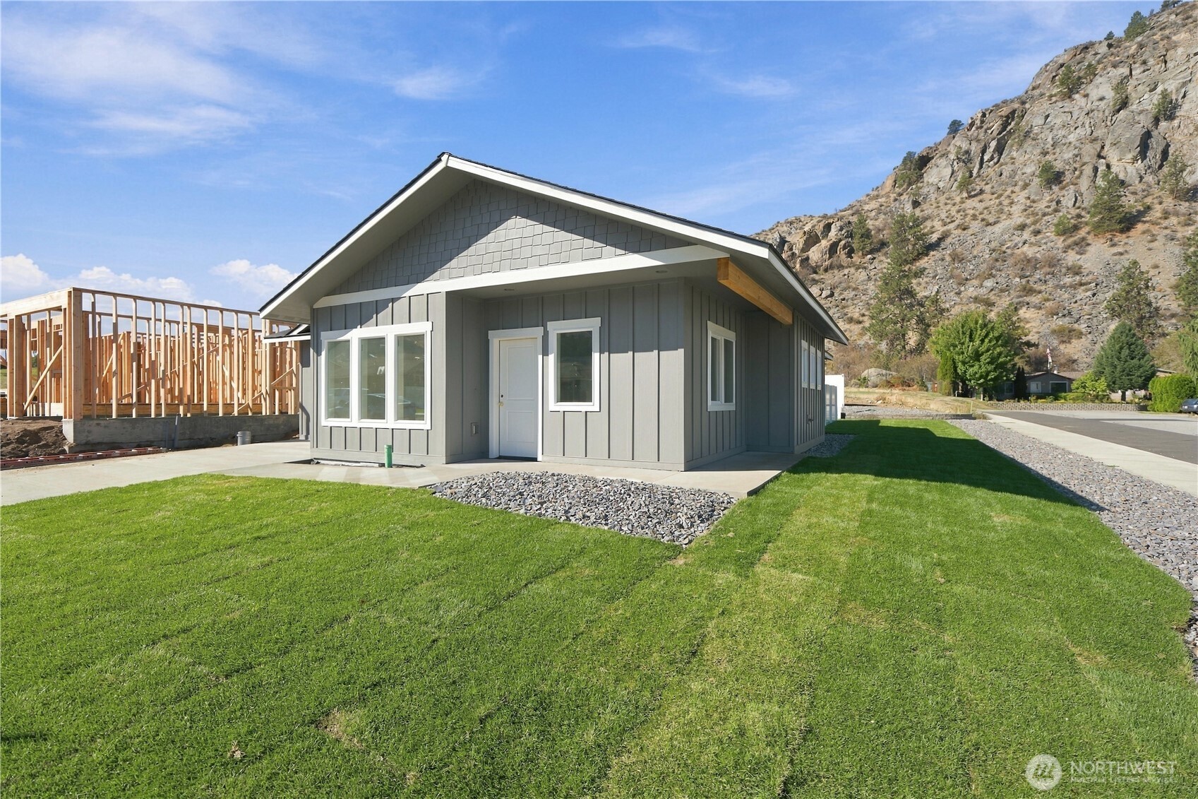 14898 Red Delicious Street Entiat, WA 98822 - Photo 3 of 28 Gallery Image 3