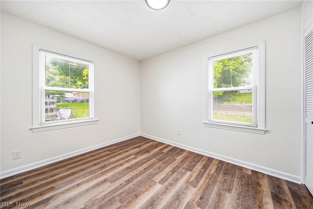 3579 Lloyd Road Cleveland, OH 44111 - Photo 19 of 37