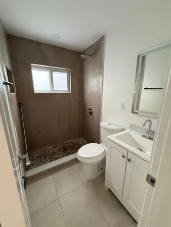 $3,900 | 6720 Park Street, Hollywood, FL 33024