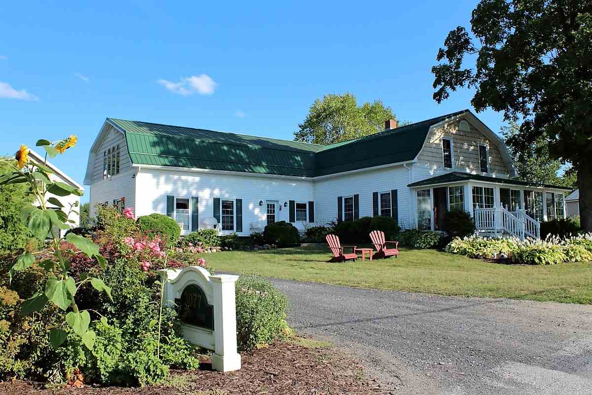 3077 West Shore Road Isle La Motte, VT 05463 - Photo 1 of 40